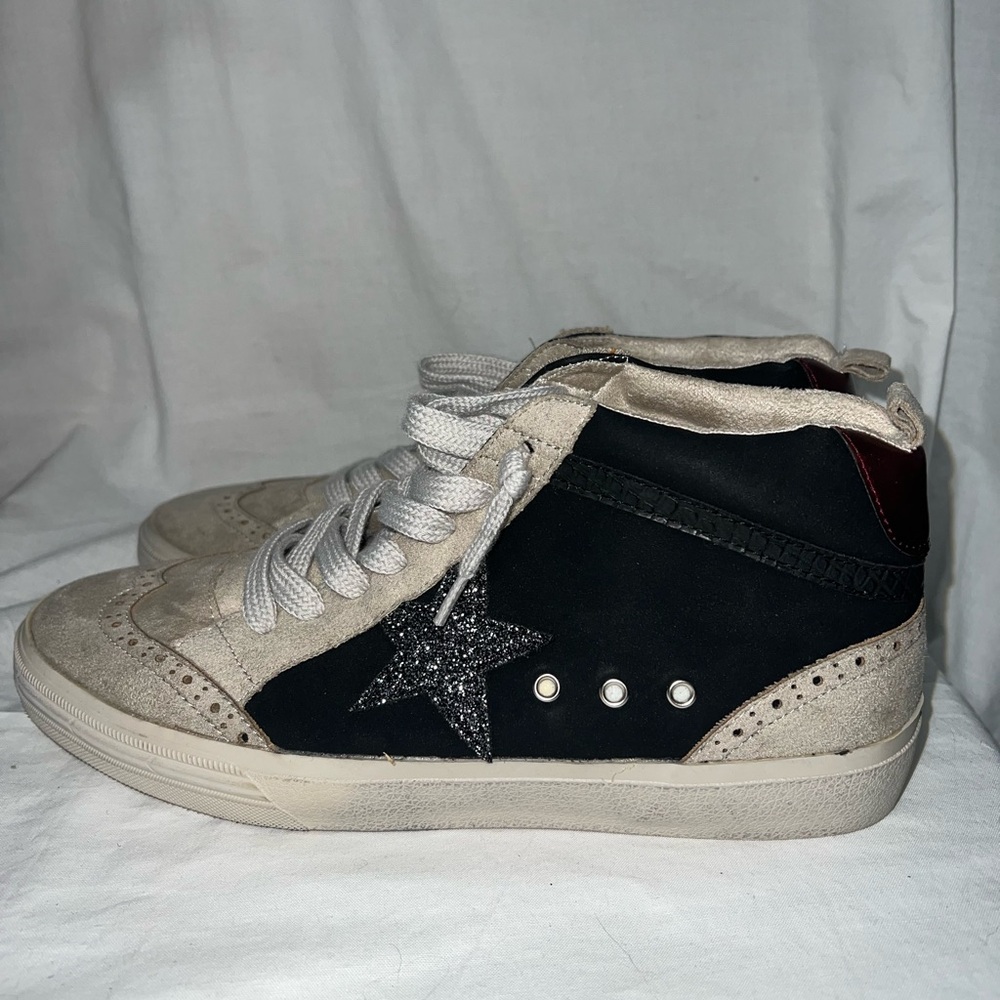 Shushop Paulina Hightop sneaker  size 10